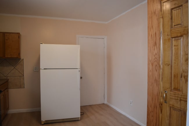 Building Photo - 915 Sunset Ave