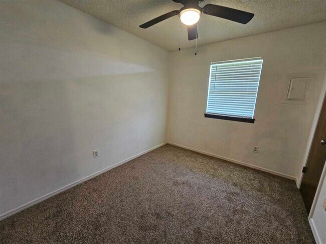 Foto del edificio - 3202 SE Footman Ln