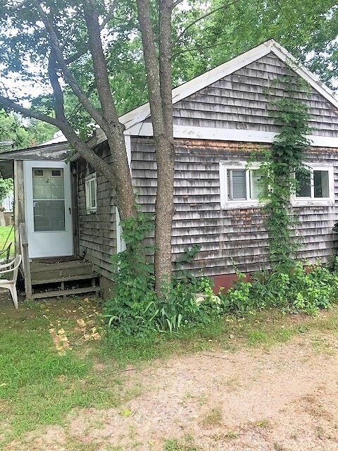 Primary Photo - 193 Mattakeesett St