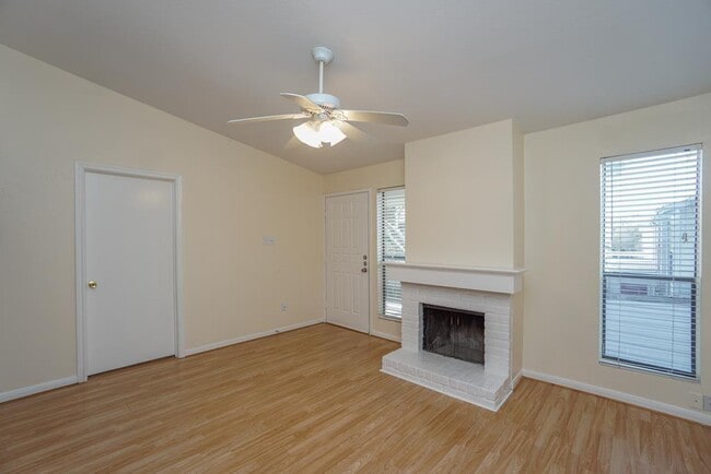 Building Photo - 2110 Wilcrest Dr