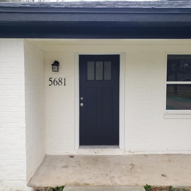 Building Photo - 5681 Alford Oaks Dr