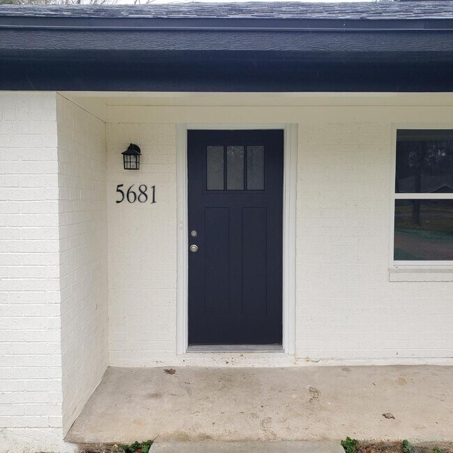 Foto del edificio - 5681 Alford Oaks Dr