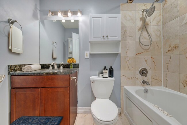 Foto del edificio - 1321 Euclid St NW