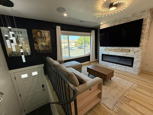 Foto del edificio - Gorgeous Remodeled 3 Bedroom Home in St. George!