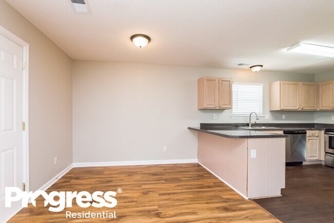Building Photo - 7335 Red Maple Dr
