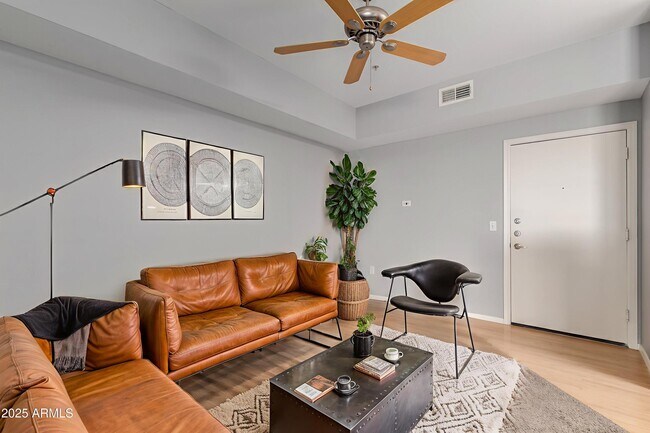 Foto del edificio - 1701 E Colter St