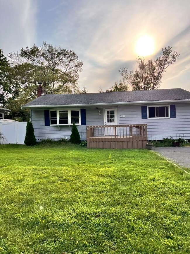 Building Photo - 46 Tangier Dr