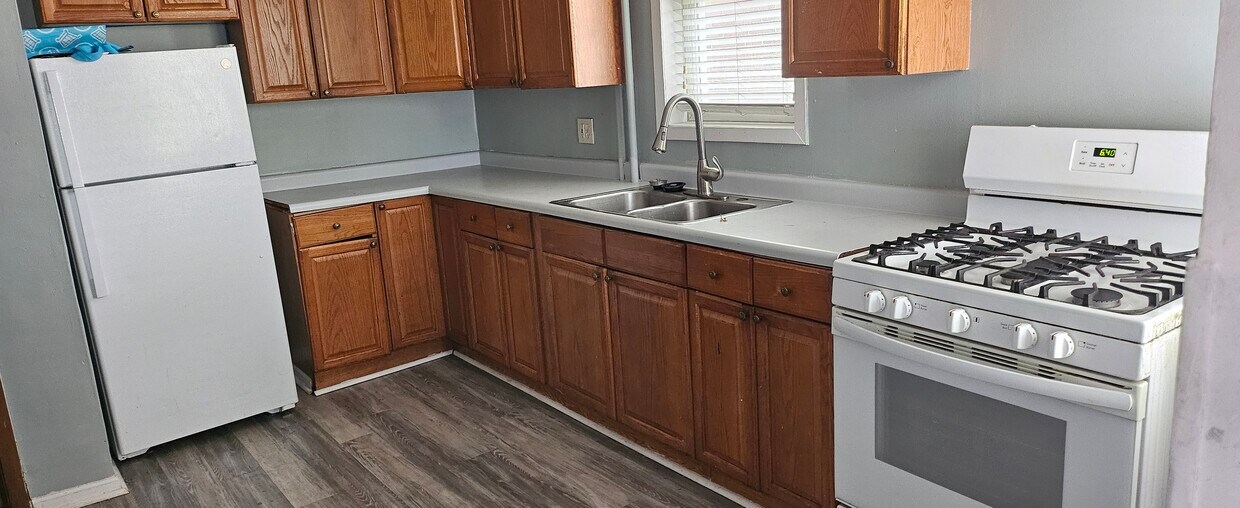 Foto principal - 640 Aurora Ave