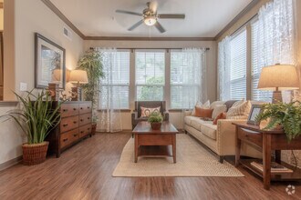 2 BR, 2 BA - 1053 SF - The Live Oak - The Woodlands Lodge