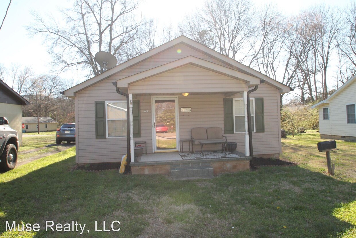 Primary Photo - 2 br, 1 bath House - 305 Orr Drive