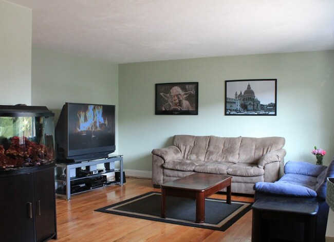 Foto del edificio - 81 Overland Rd