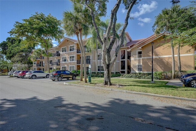 Foto del edificio - 8871 Wiles Rd