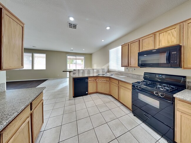 Foto del edificio - 4005 China Cloud Dr