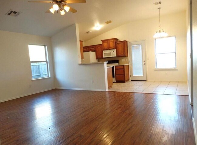 Building Photo - 3416 Chester Terrace