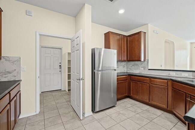 Foto del edificio - 14623 Bedstraw Dr