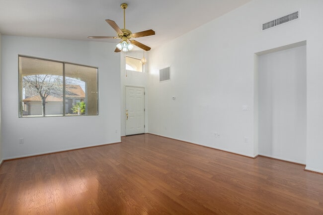 Building Photo - 10223 E Prospect Vista Way