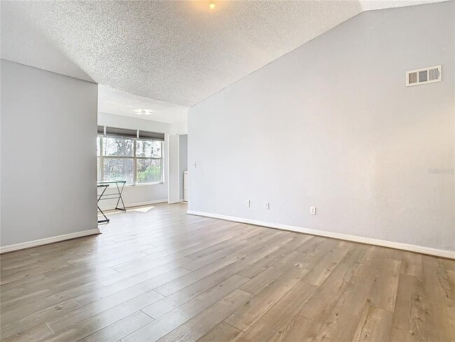 Foto del edificio - 5144 Conroy Rd