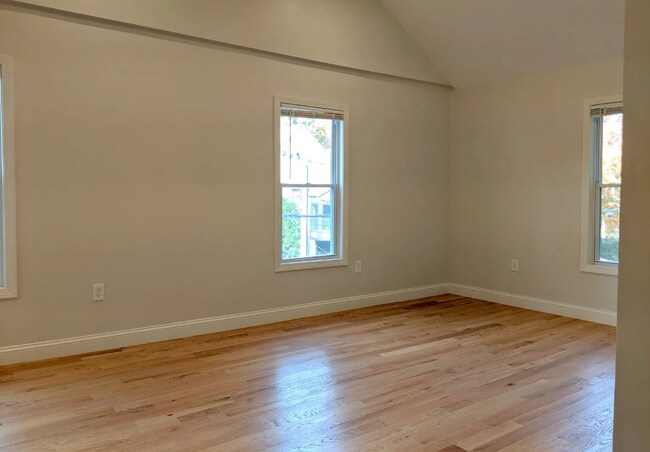 Foto del edificio - 44 Cogswell Ave