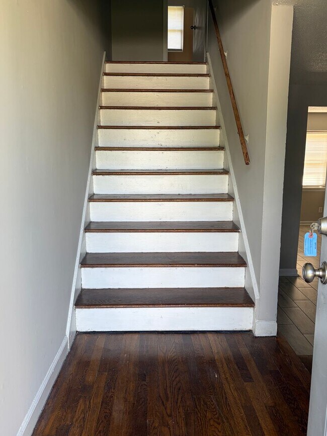 Foto del edificio - Spacious 2bedroom Townhome