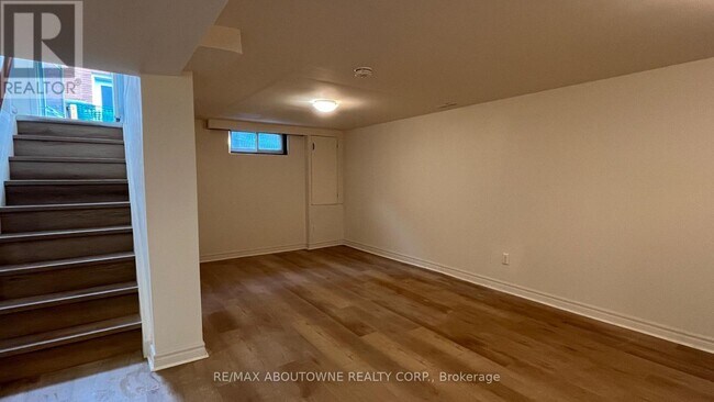 Photo du bâtiment - 106 Sheridan St