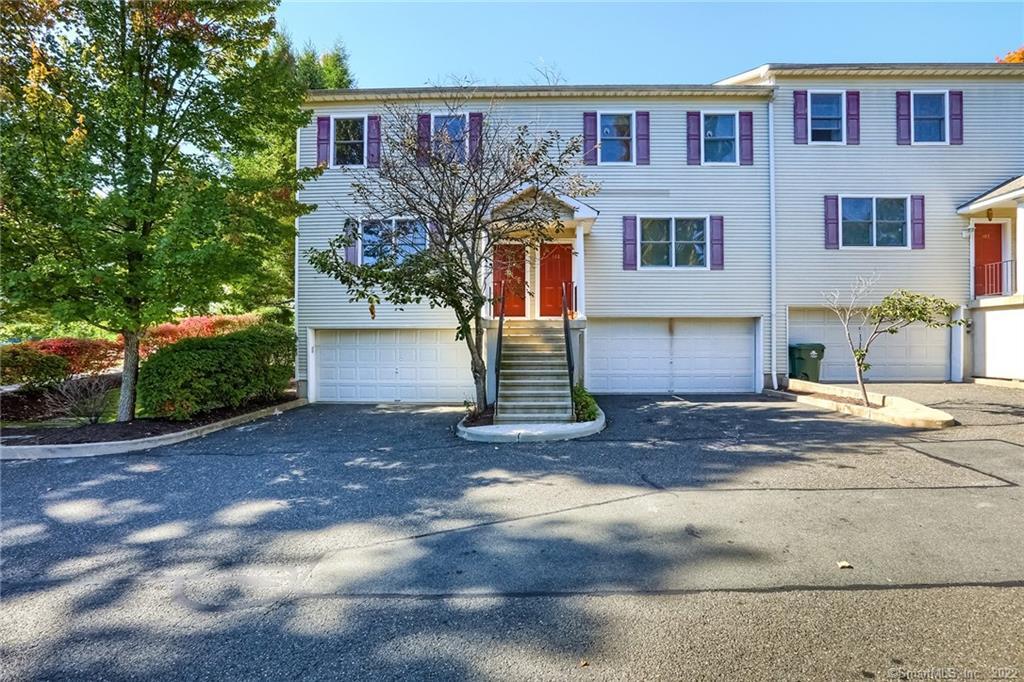 Primary Photo - 11 Scuppo Rd