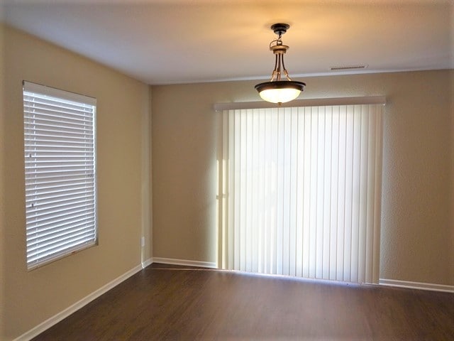 Foto del edificio - 3345 Grove Berry Ln