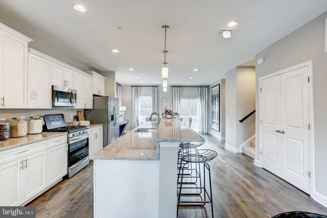 Building Photo - 1507 Witchhazel Cir