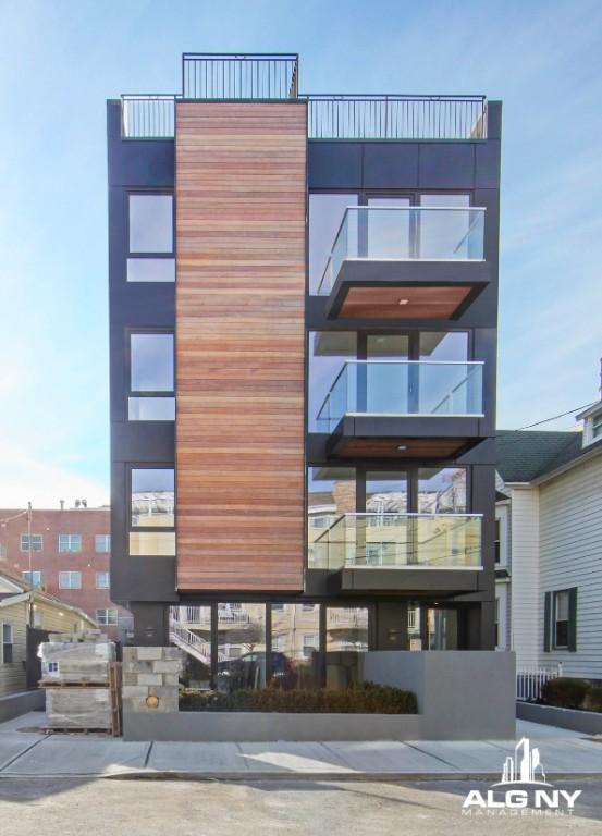 Foto principal - 1 bedroom in FAR ROCKAWAY NY 11693