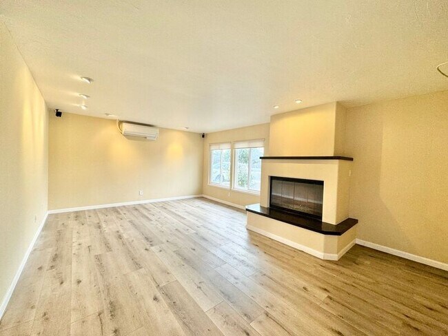 Foto del edificio - 6026 Scripps St