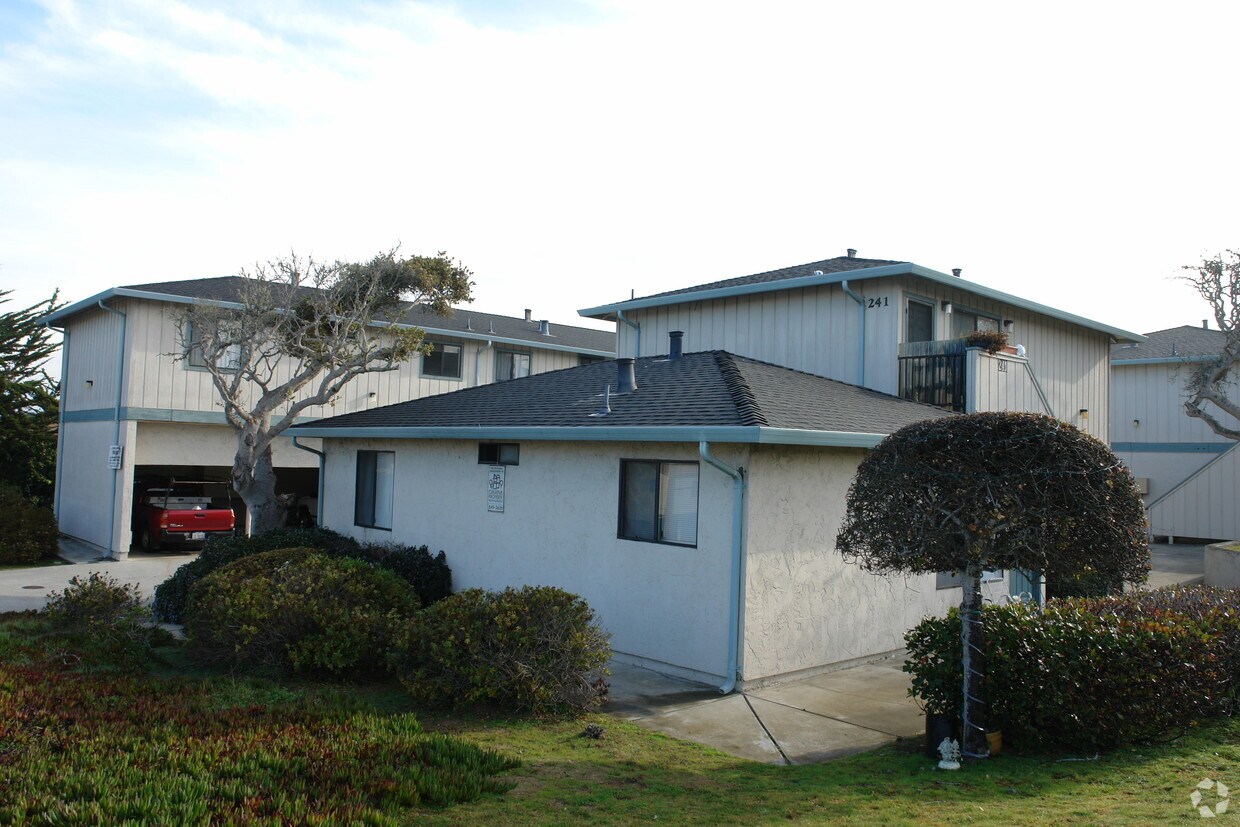 241 Reindollar Ave, Marina, CA 93933 Apartments in Marina, CA