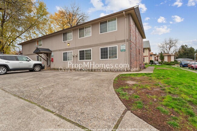 Foto del edificio - Enjoy the Cedar Hills Lifestyle in this Th...