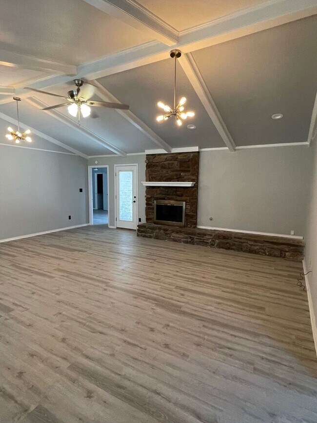 Foto del edificio - 8801 Meandering Way