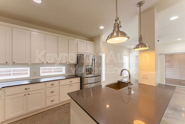 Foto del edificio - 2504 E 13th St