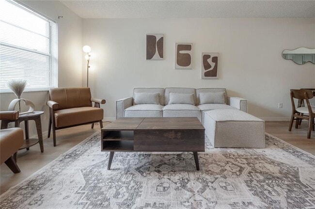 Foto del edificio - 6908 S MacDill Ave