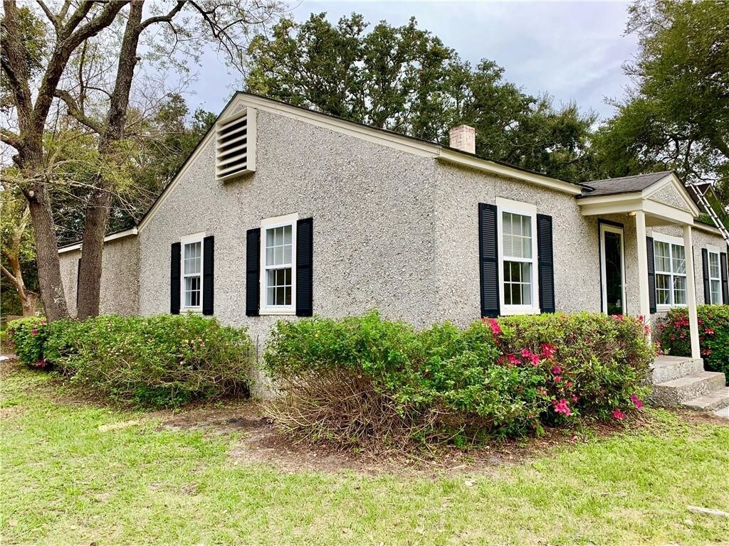 Primary Photo - 209 Anguilla Ave