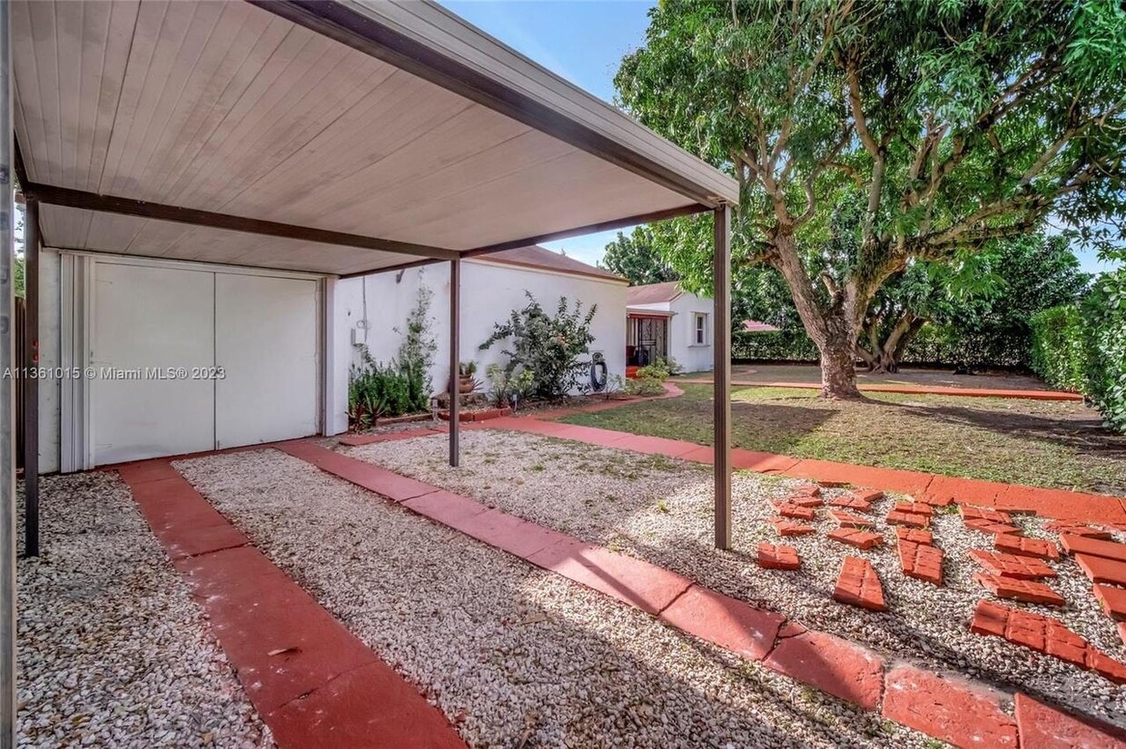 Photo - 435 SW 33 Ave  - Apartment 1