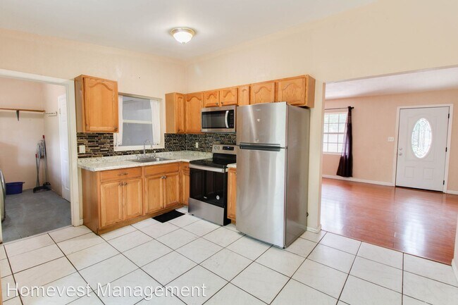 Building Photo - 3 br, 1.5 bath House - 3633 Ranchwood Rd
