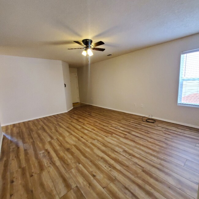 Building Photo - 4092 Sandia Vista Rd