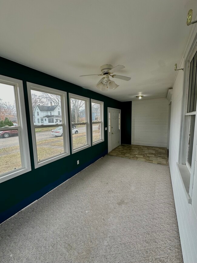 Building Photo - 915 Madison St