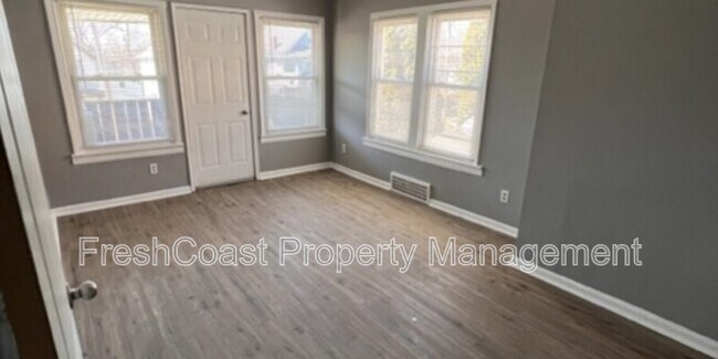 Foto del edificio - 931 E 143rd St