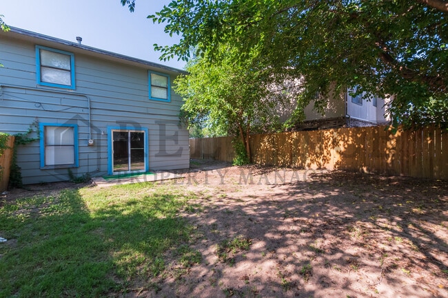Building Photo - 1526 E Fortuna St