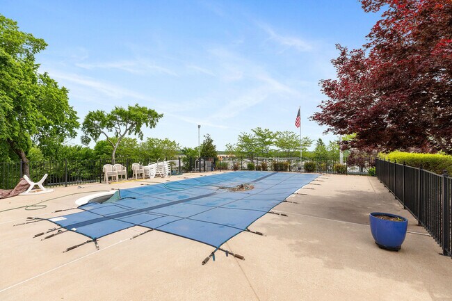 Building Photo - 134 Vixen Cir