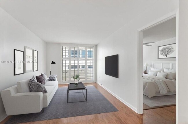 Foto del edificio - 5555 Collins Ave