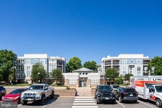 Building Photo - 5563 Seminary Rd