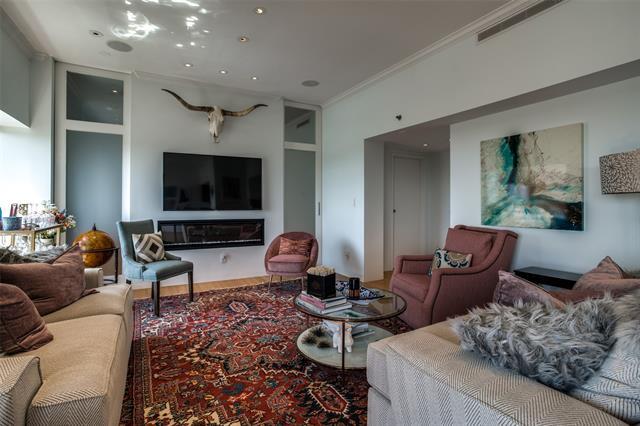 Foto del edificio - 4242 Lomo Alto Dr