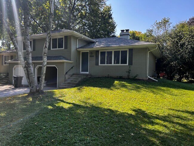 Foto del edificio - 3717 Sunbrook Rd