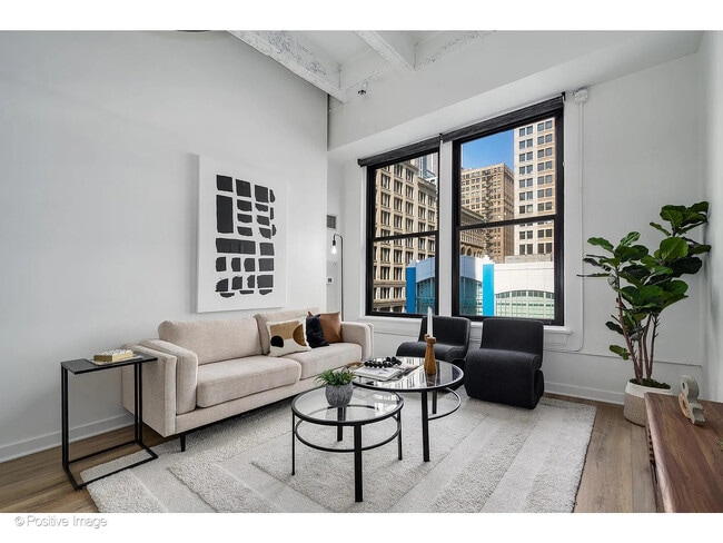 Building Photo - 20 N State St