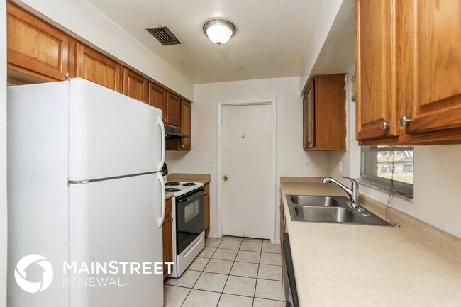 Foto del edificio - 865 S Lake Rd