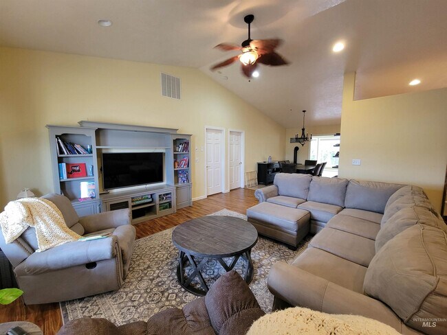 Foto del edificio - 161 SW 18th St