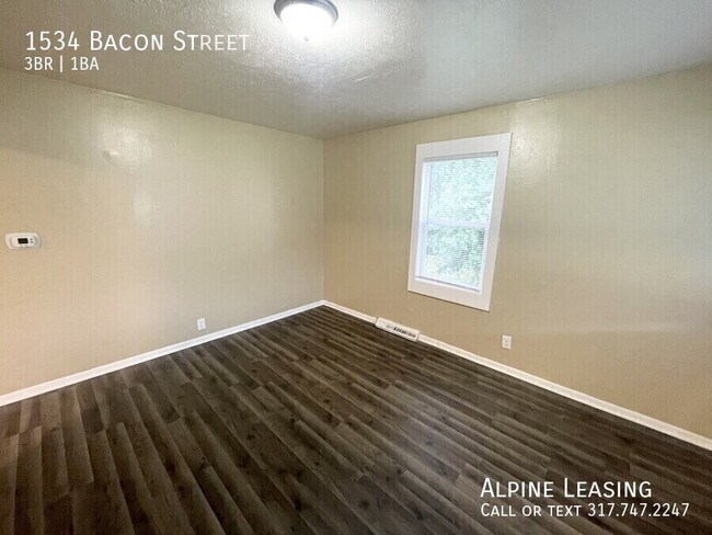 Foto del edificio - 1534 Bacon St